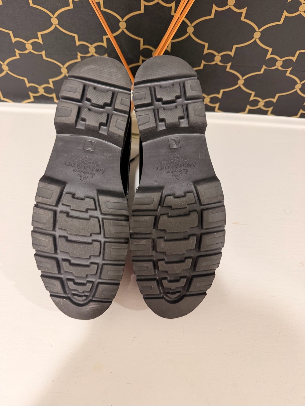 Platform Brogue Lace-Up Shoes in Black - Picture 4 of 4
